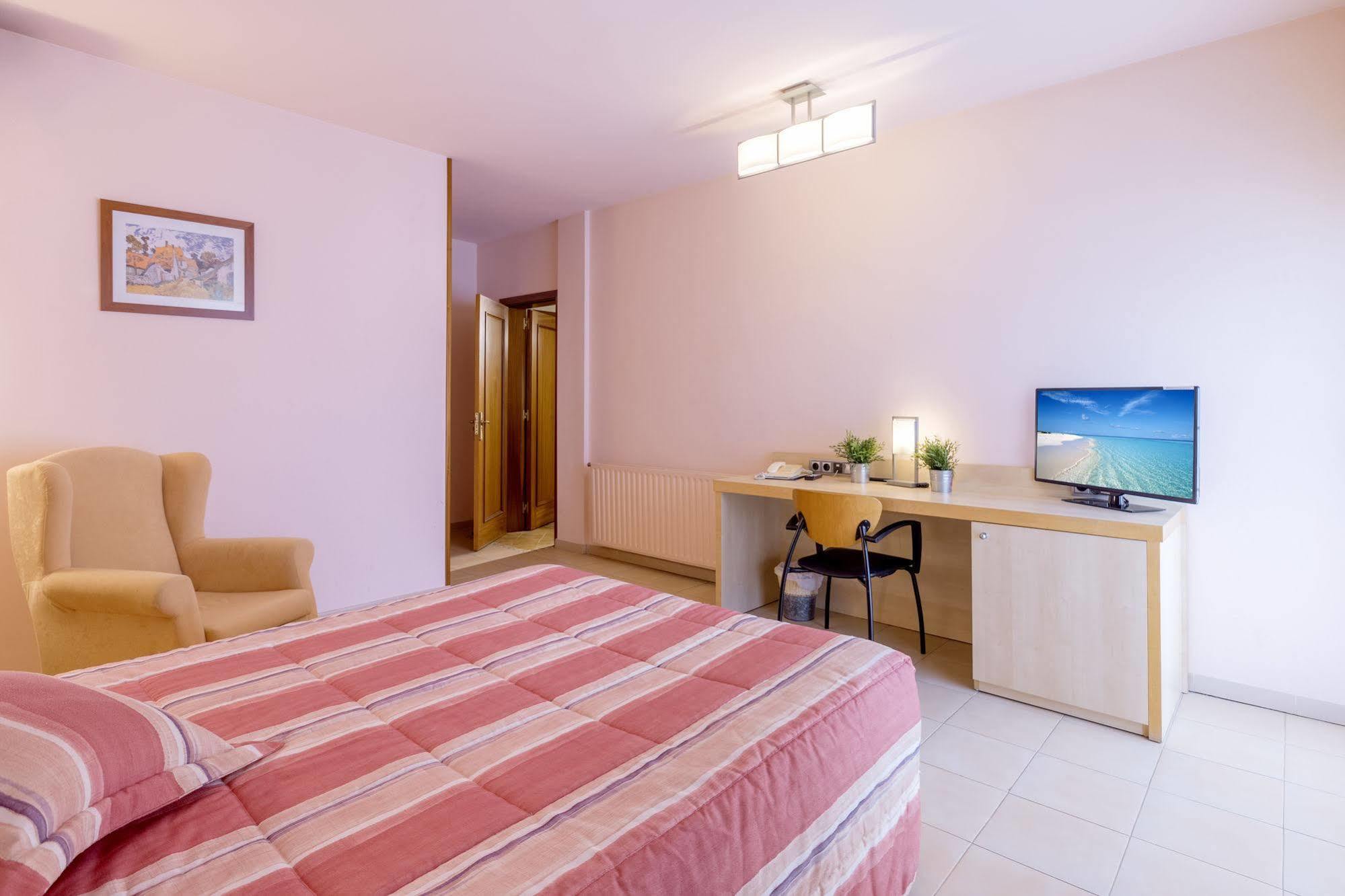 Vilafreser Hotel Sausa מראה חיצוני תמונה